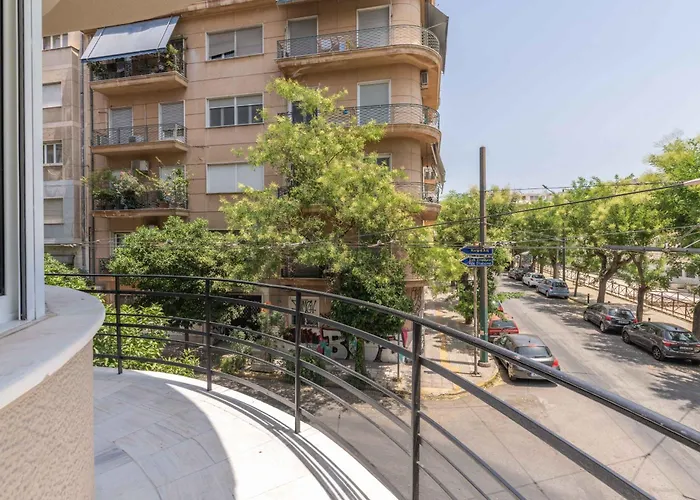 Culture Retreat Apartments Near Archaeological Museum By Upstreet