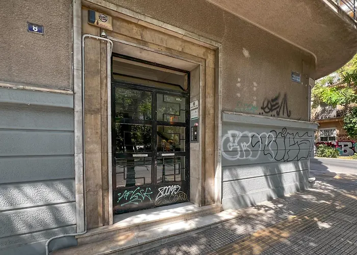 Culture Retreat Apartments Near Archaeological Museum By Upstreet